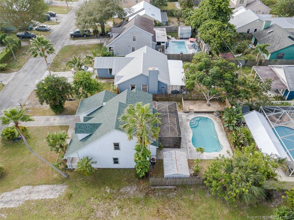 5841 SE Pine Drive SE