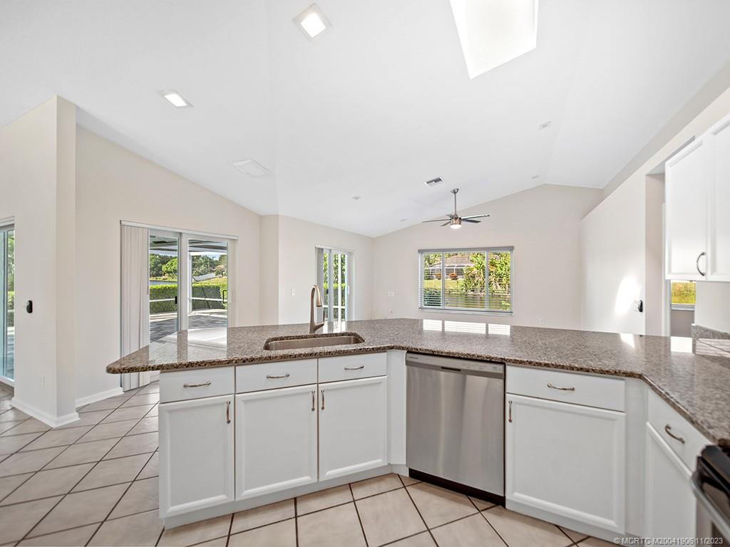 1120 SW Elm Grove Ct