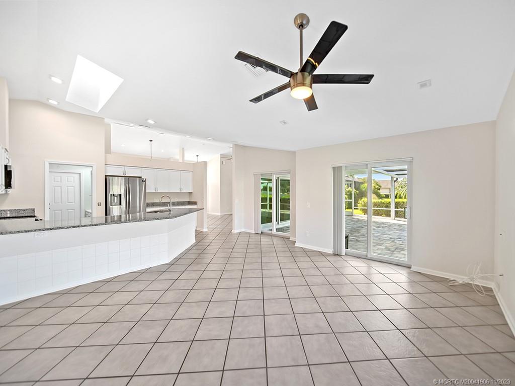 1120 SW Elm Grove Ct