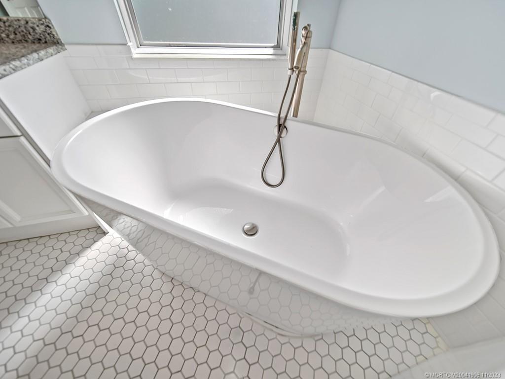 1120 SW Elm Grove Ct