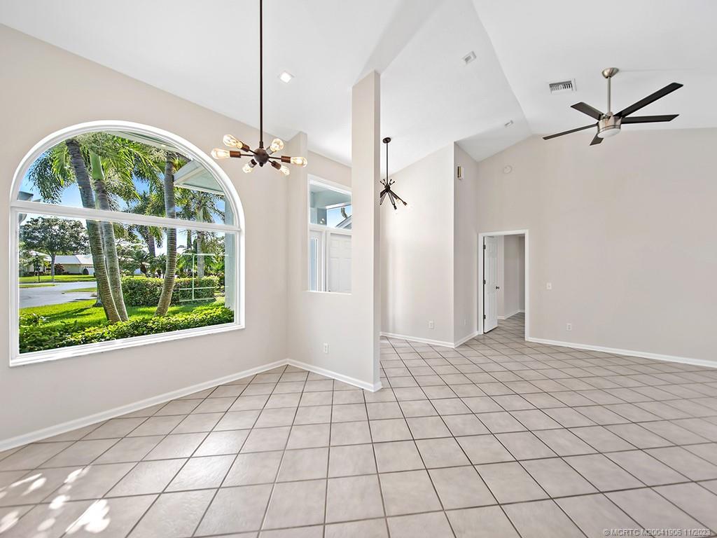 1120 SW Elm Grove Ct