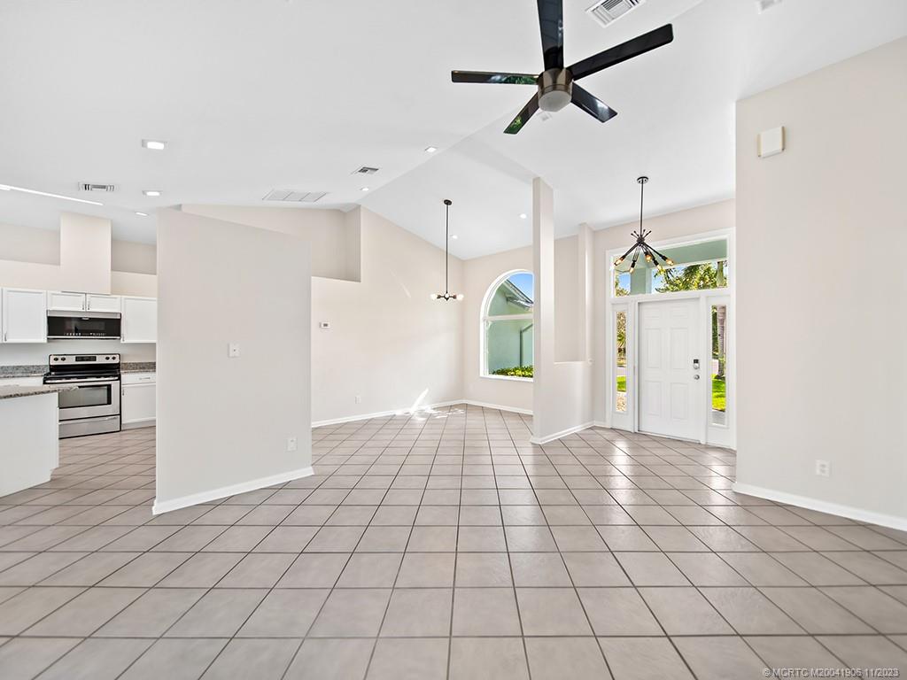 1120 SW Elm Grove Ct