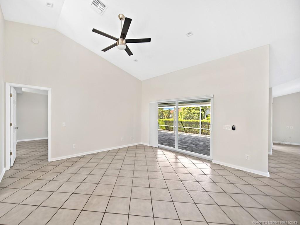 1120 SW Elm Grove Ct