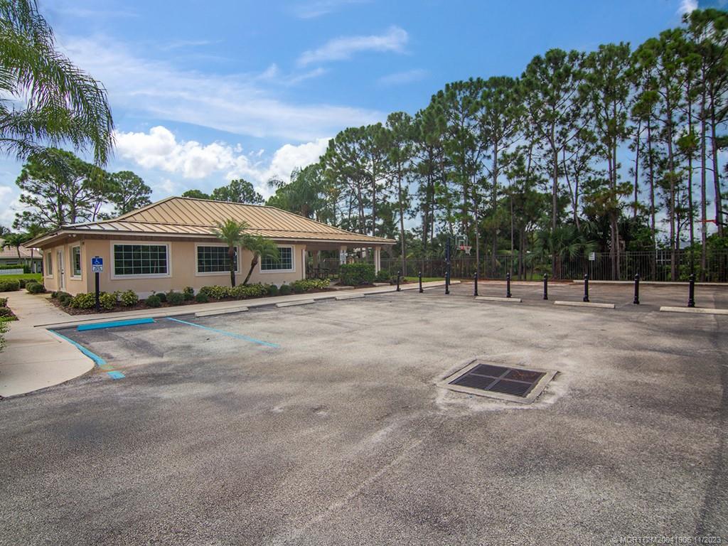 1120 SW Elm Grove Ct