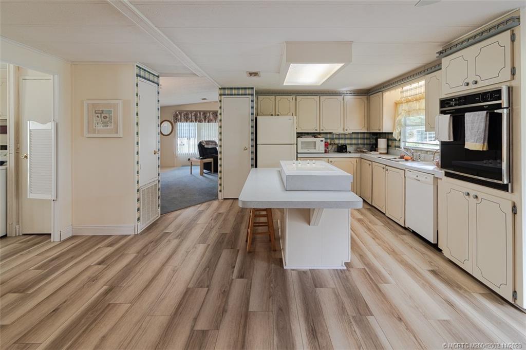 2604 SW Toronado Trail