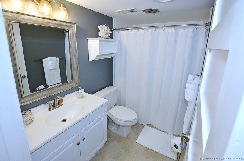 5575 NE Gulfstream Way