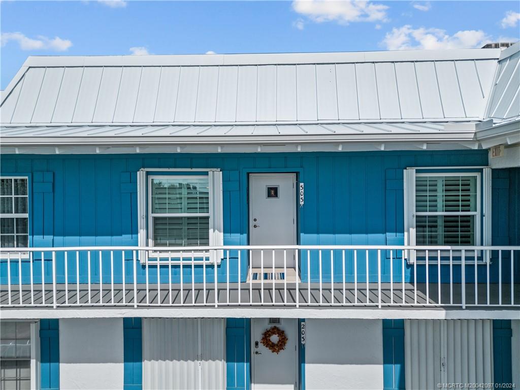 1864 SW Palm City Road 303