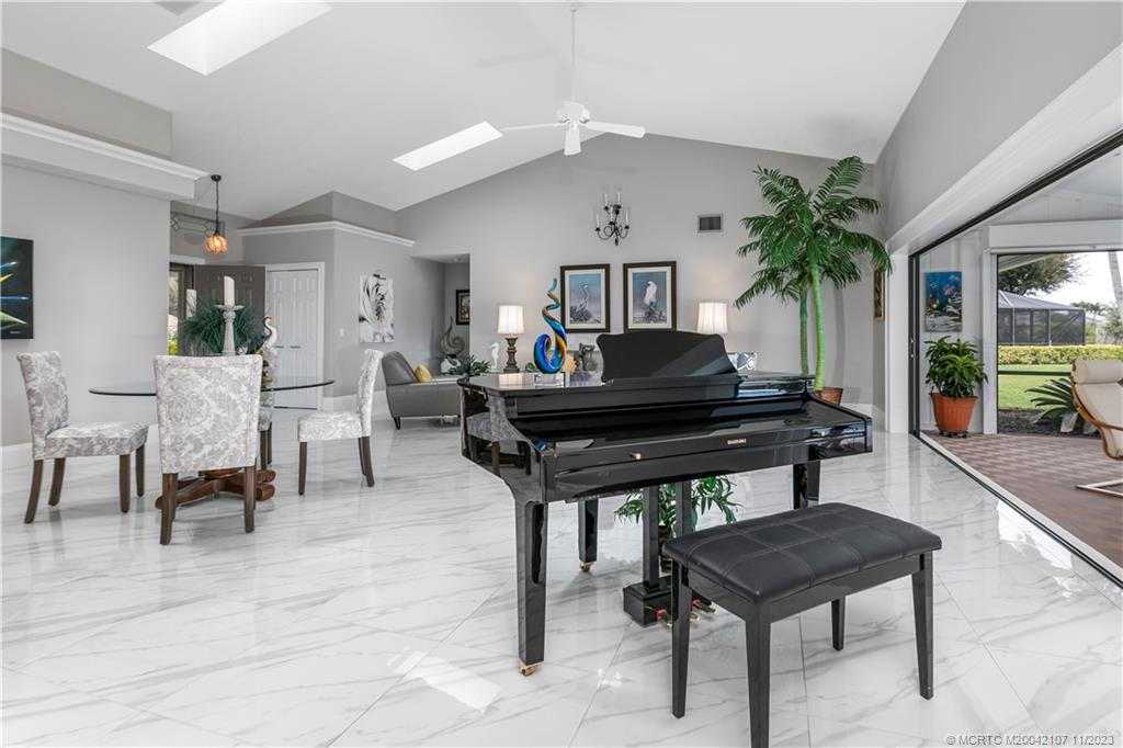 7131 SE Bunker Hill Ct