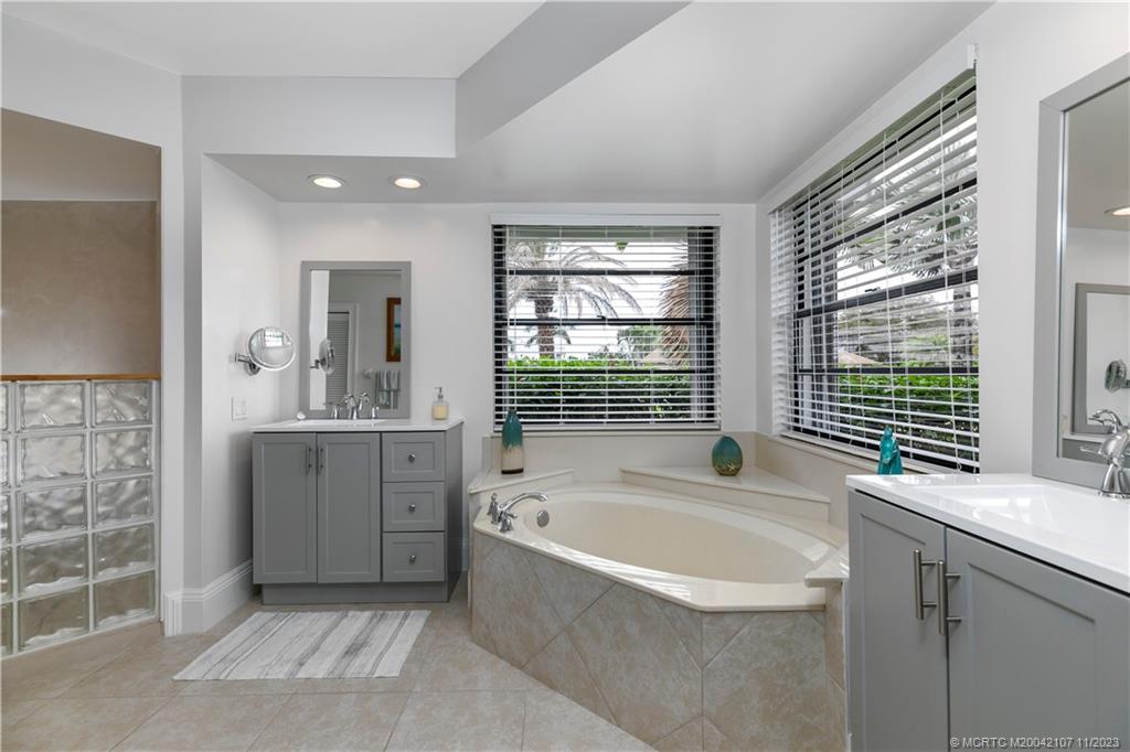 7131 SE Bunker Hill Ct