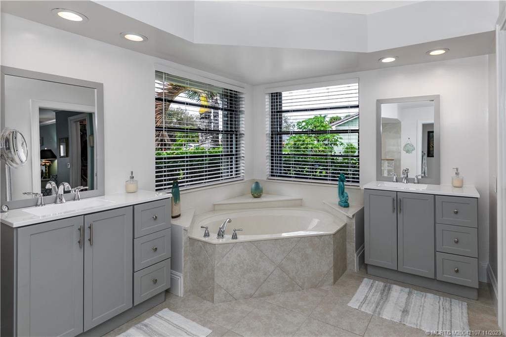 7131 SE Bunker Hill Ct