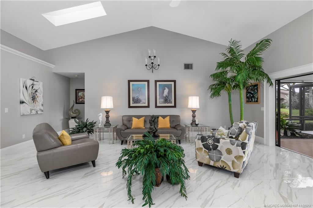 7131 SE Bunker Hill Ct