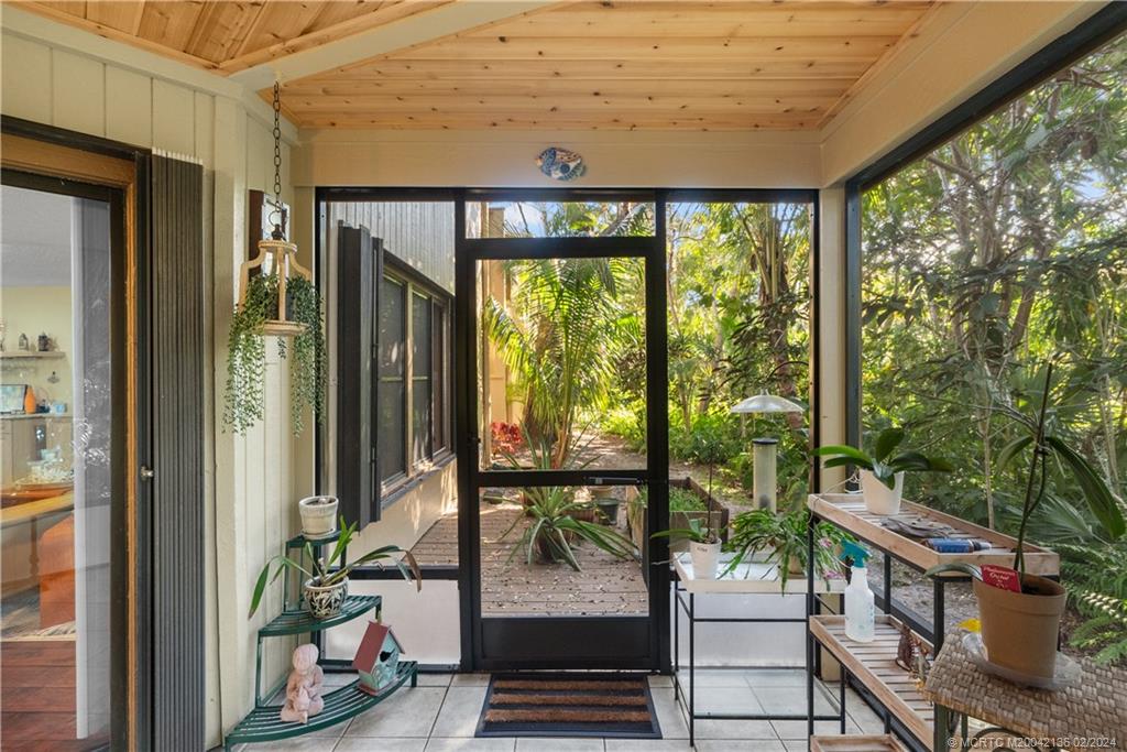 5200 SE Schooner Oaks Way