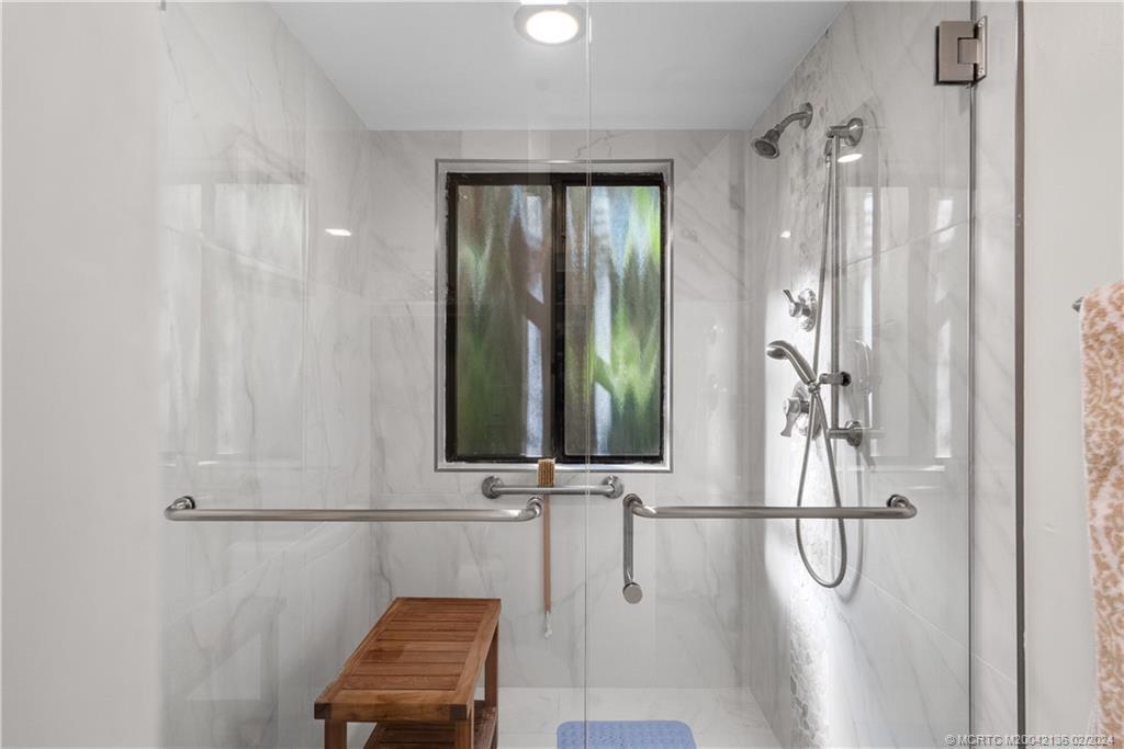 5200 SE Schooner Oaks Way