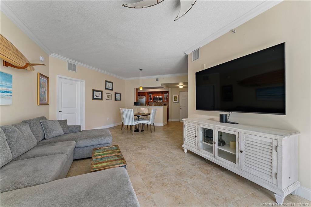 875 NW Flagler Avenue 305