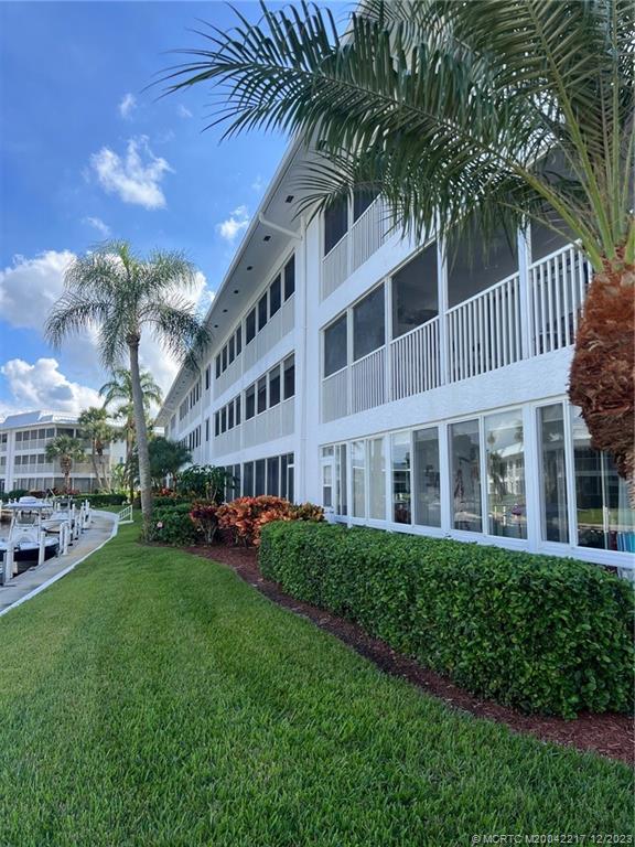 1866 SW Palm City Road 302