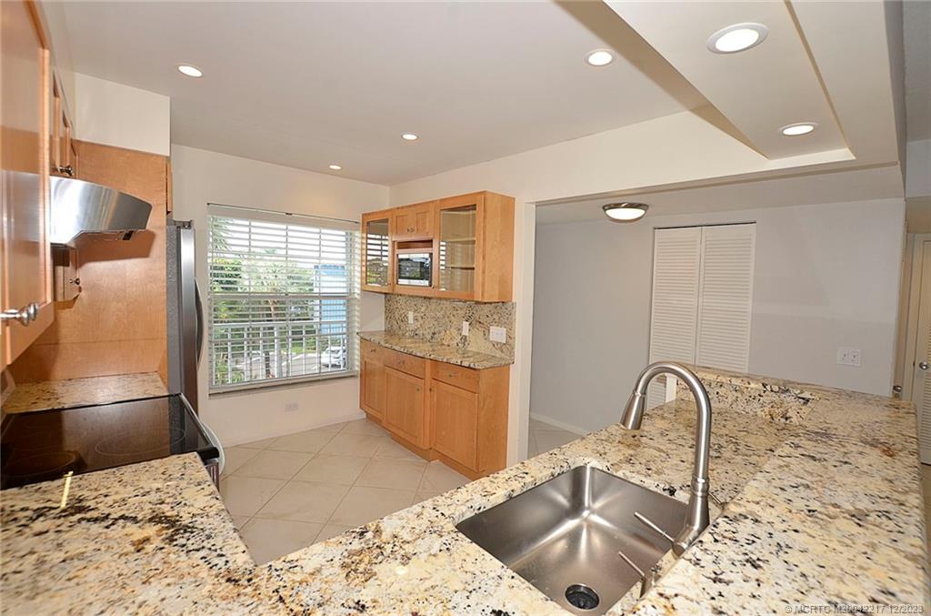 1866 SW Palm City Road 302