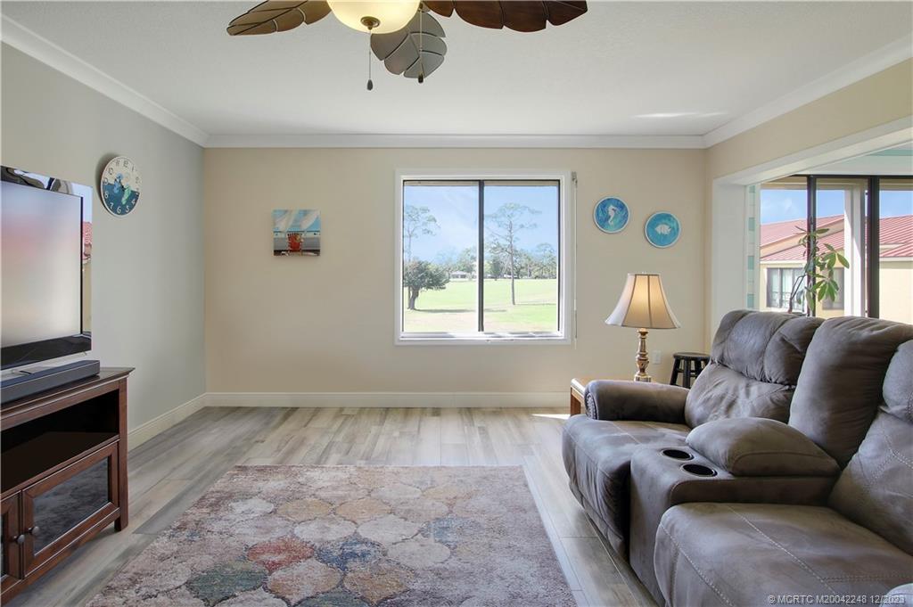 5323 SE Miles Grant Road 206