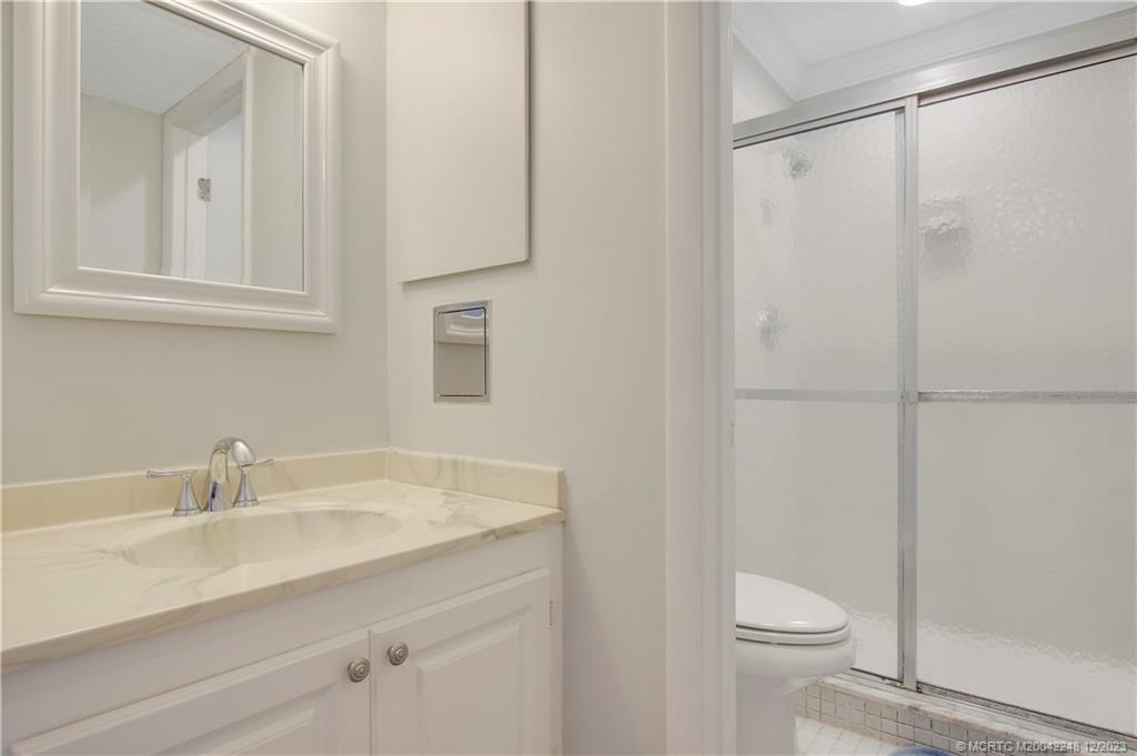 5323 SE Miles Grant Road 206