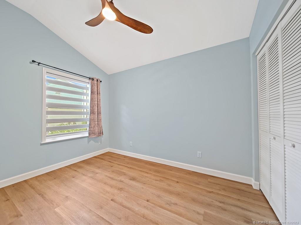 200 SE Pelican Drive