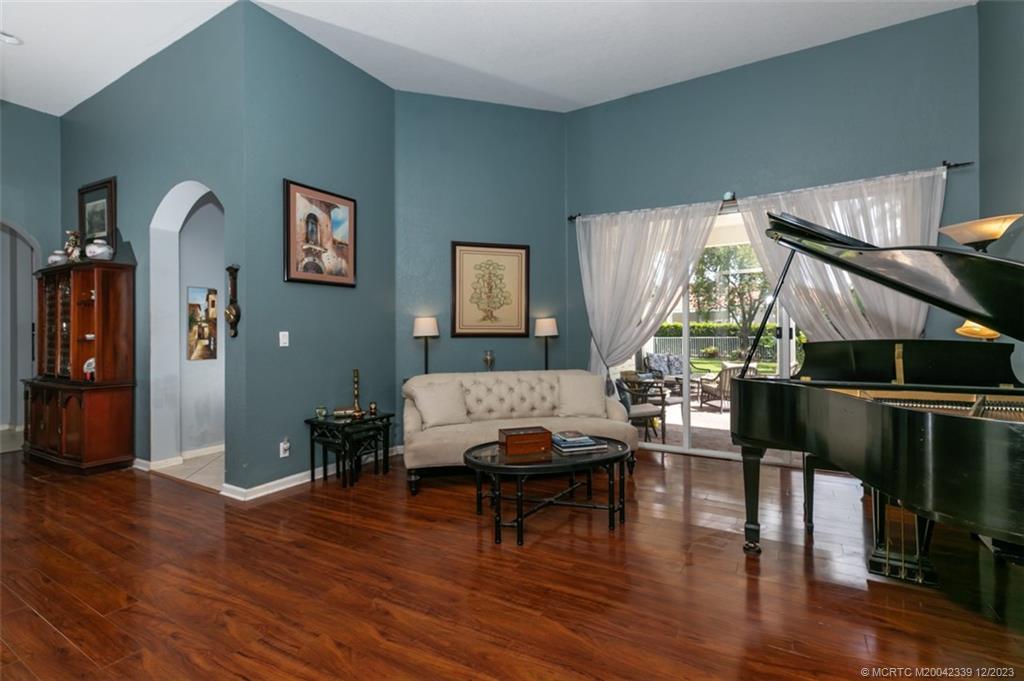 2513 SW Park Meadows Trail