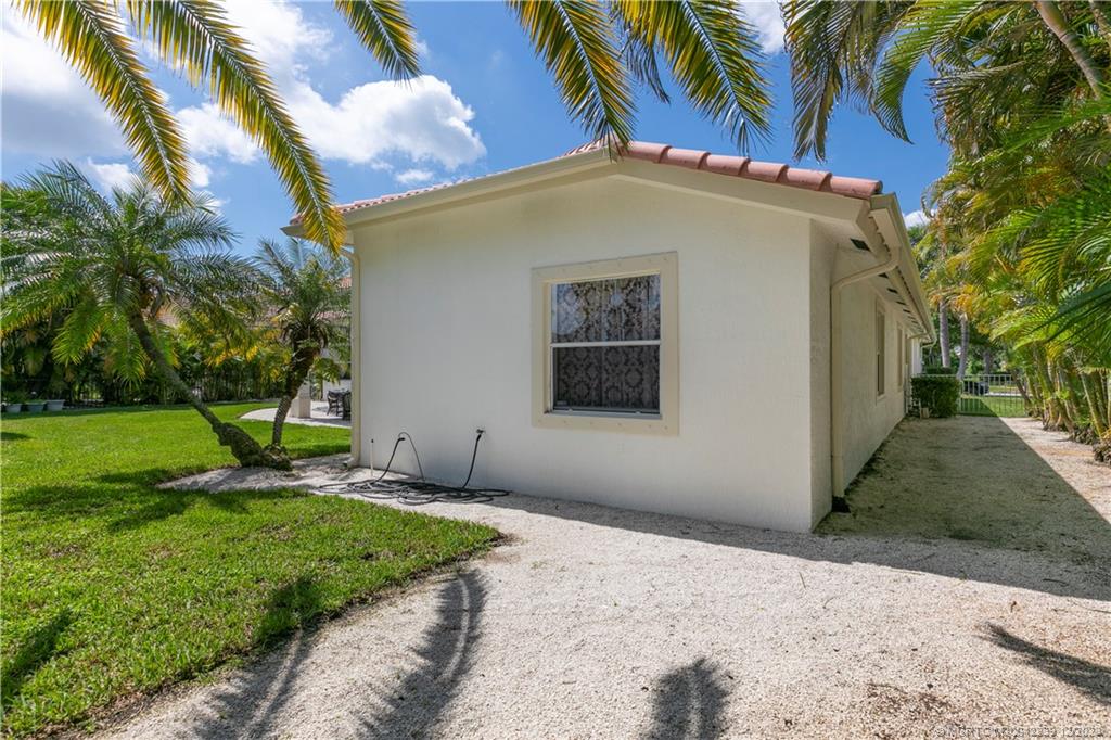 2513 SW Park Meadows Trail