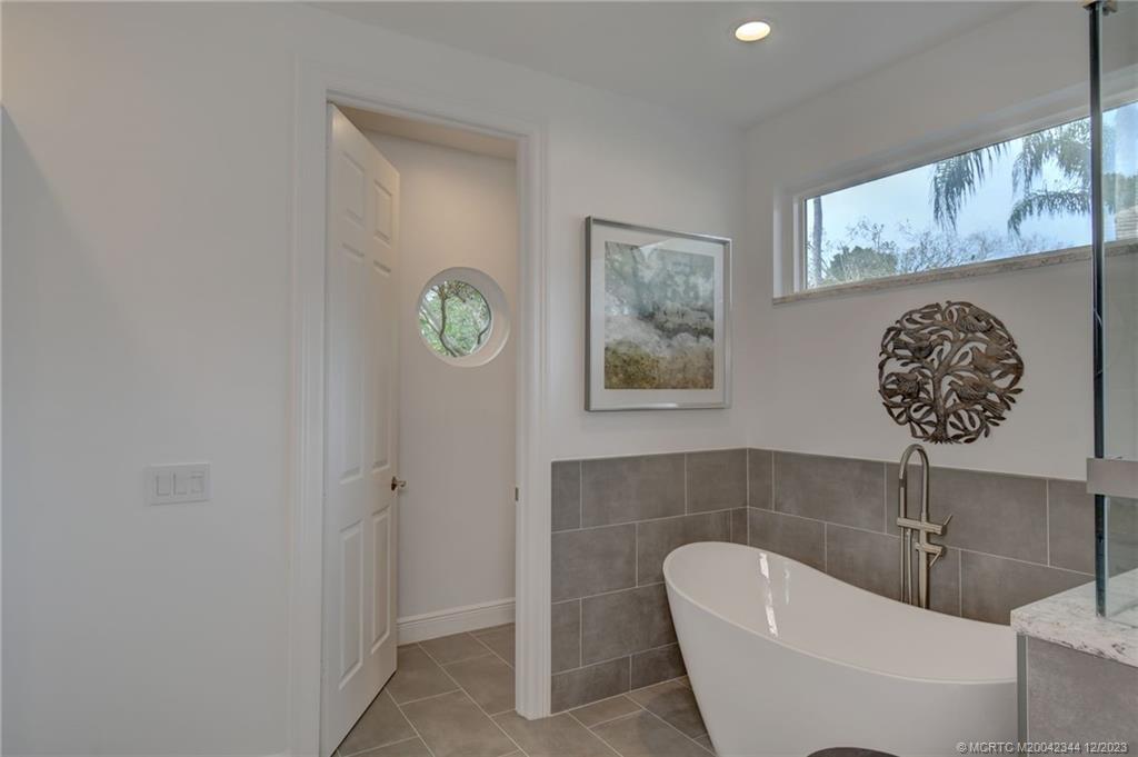 4345 SE Waterford Drive