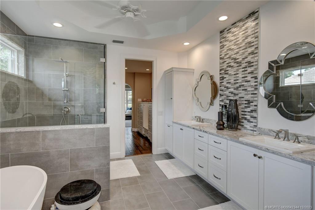 4345 SE Waterford Drive