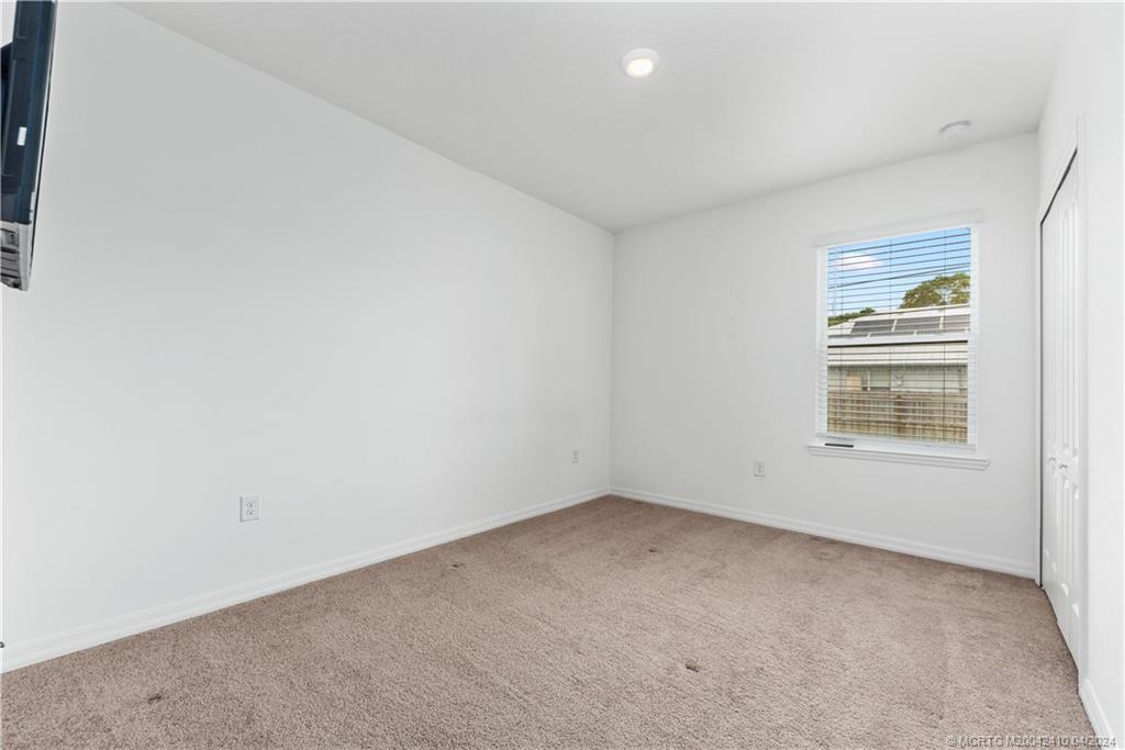 1156 SW Ithaca Street