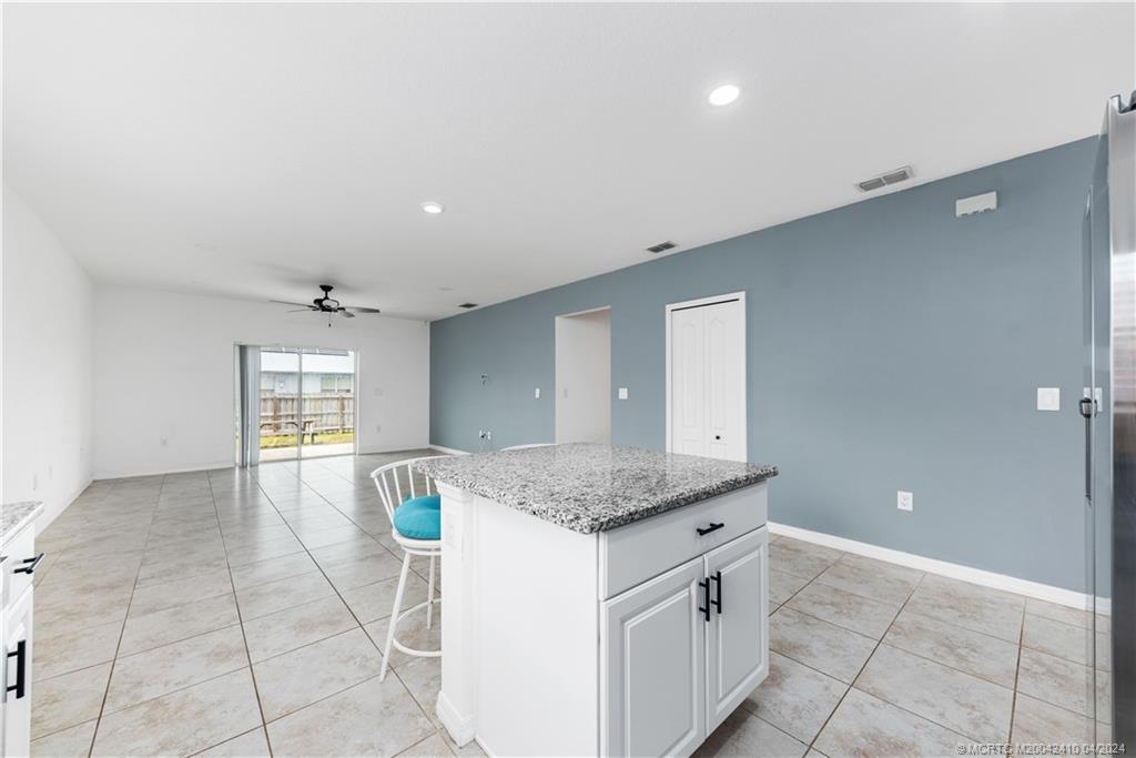 1156 SW Ithaca Street