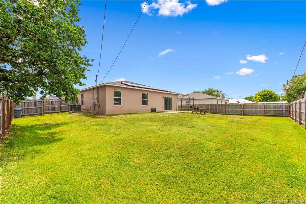 1156 SW Ithaca Street