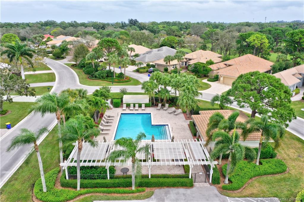 3290 SE Cambridge Drive