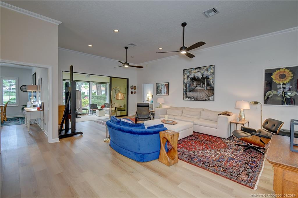 3290 SE Cambridge Drive