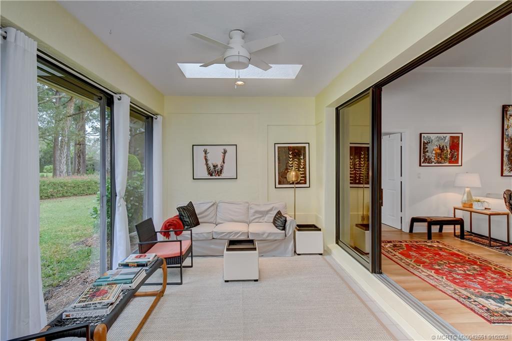 3290 SE Cambridge Drive