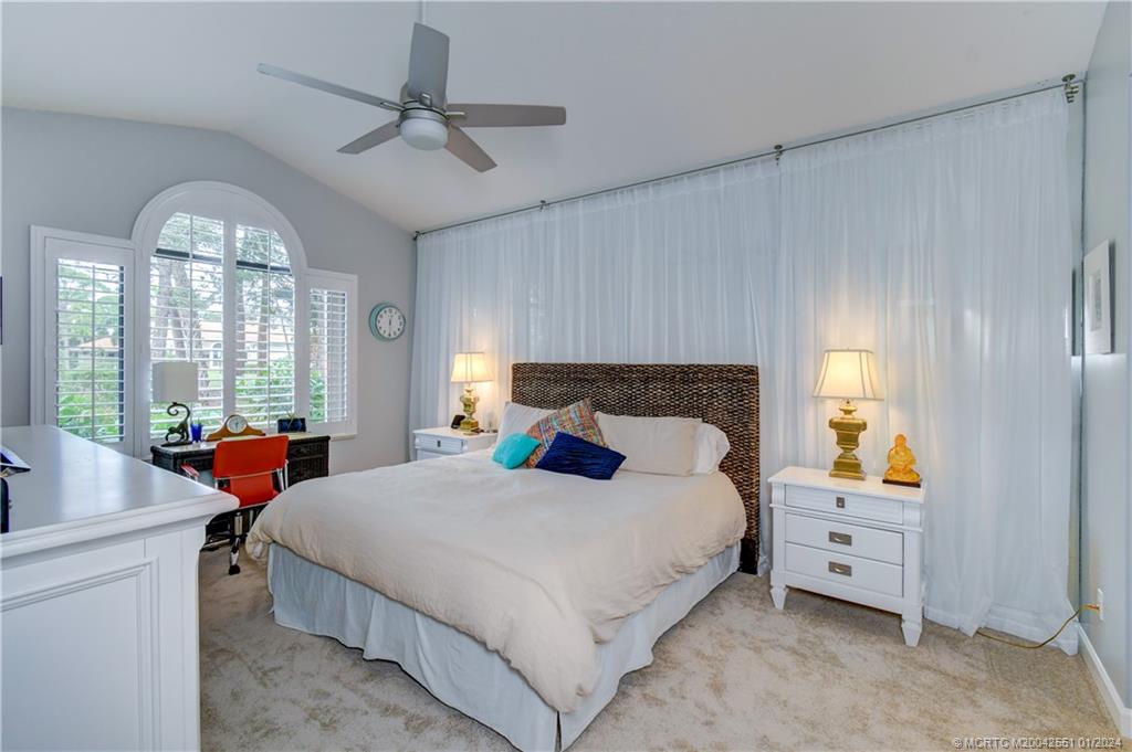 3290 SE Cambridge Drive