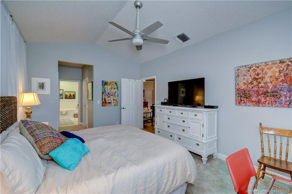 3290 SE Cambridge Drive