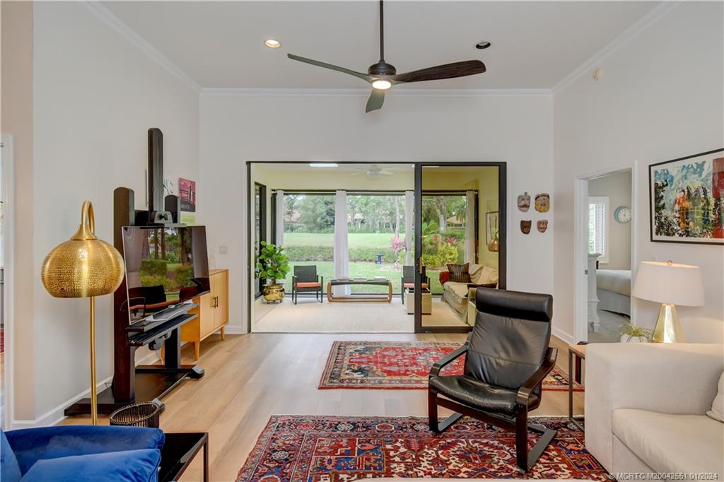 3290 SE Cambridge Drive