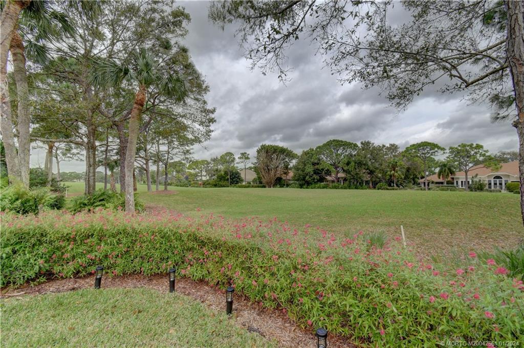 3290 SE Cambridge Drive