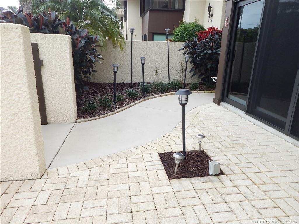 1800 SE Saint Lucie Blvd 7-103