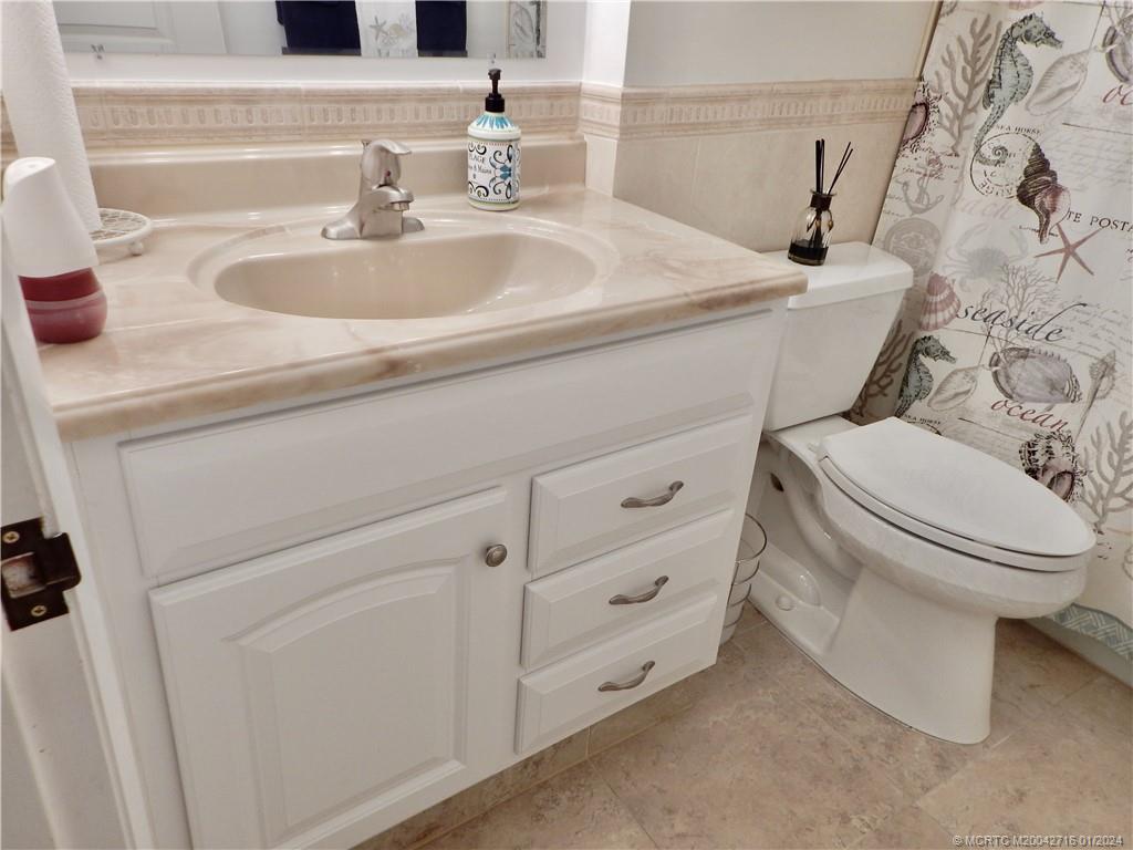 1800 SE Saint Lucie Blvd 7-103