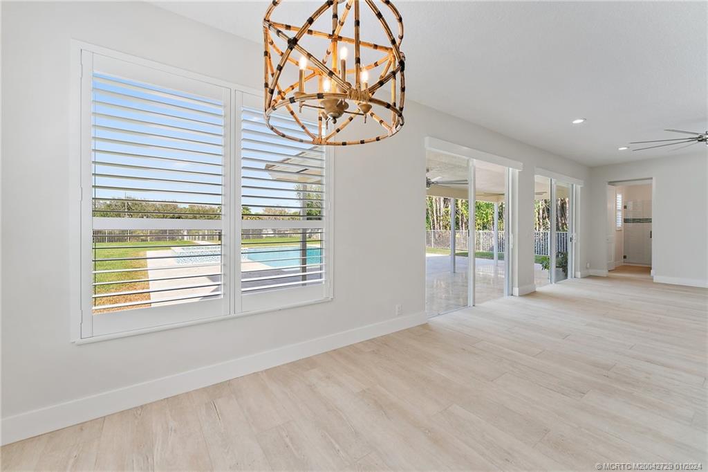 565 SW Yacht Basin Way