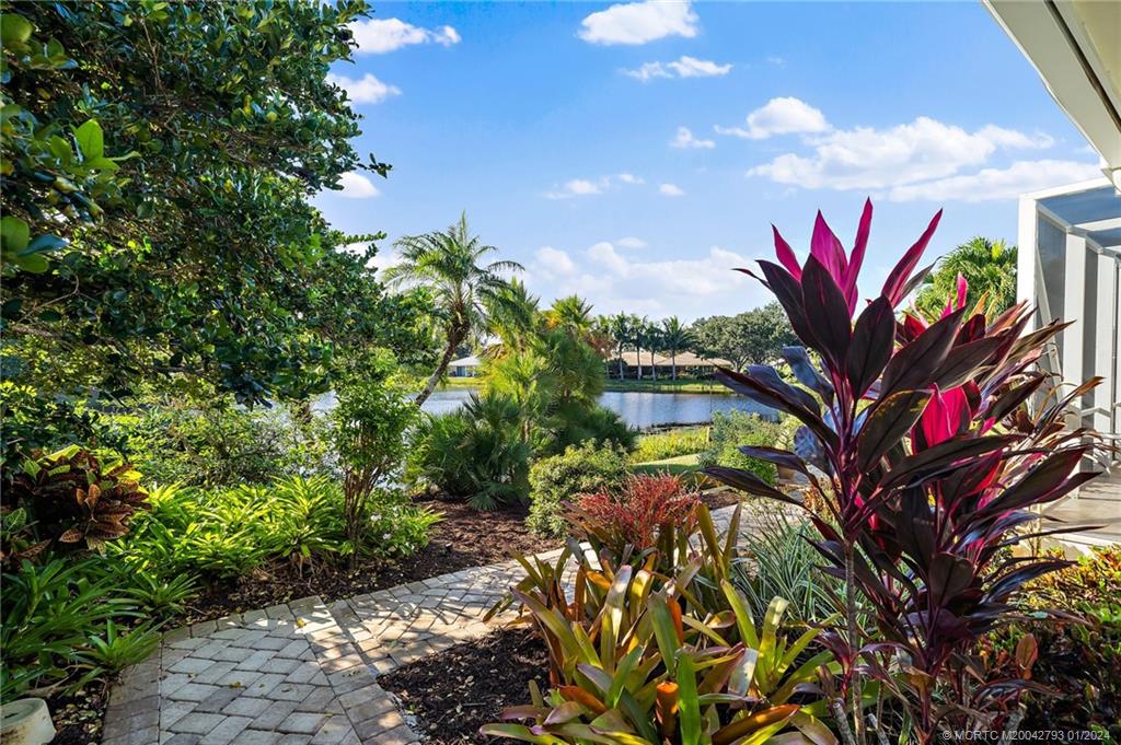 5016 SW Inverness Ct