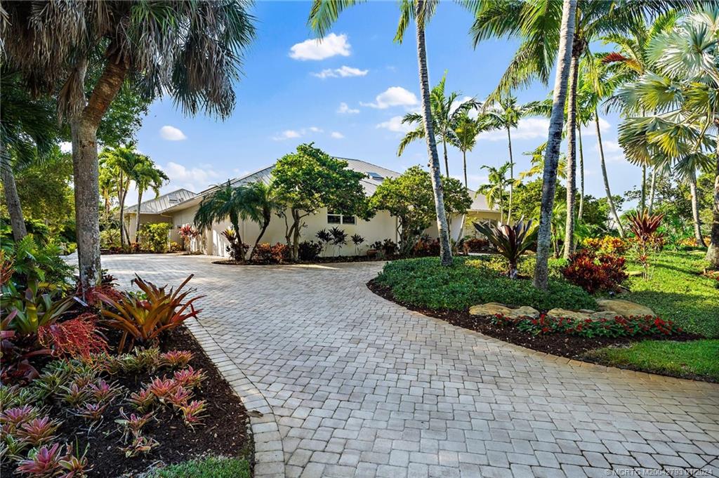 5016 SW Inverness Ct