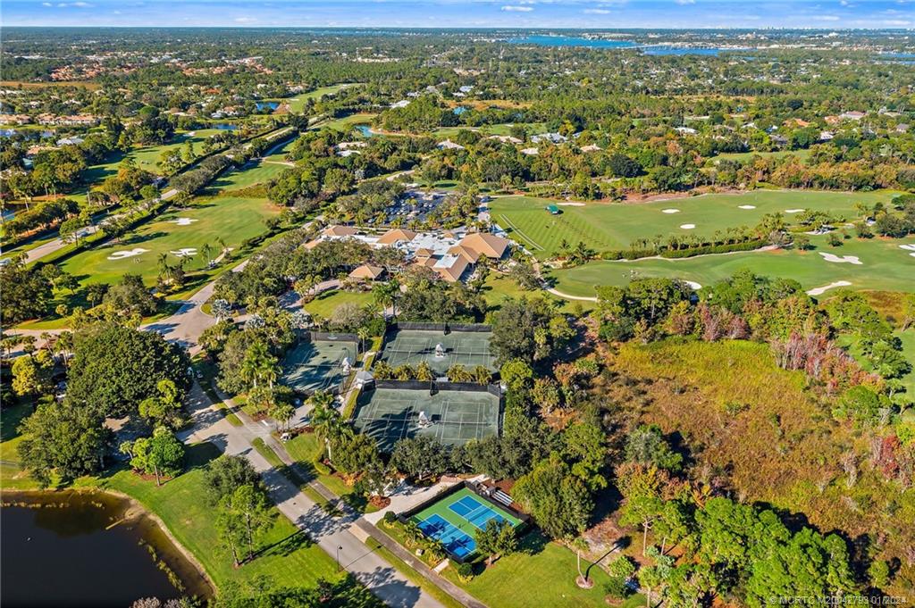 5016 SW Inverness Ct