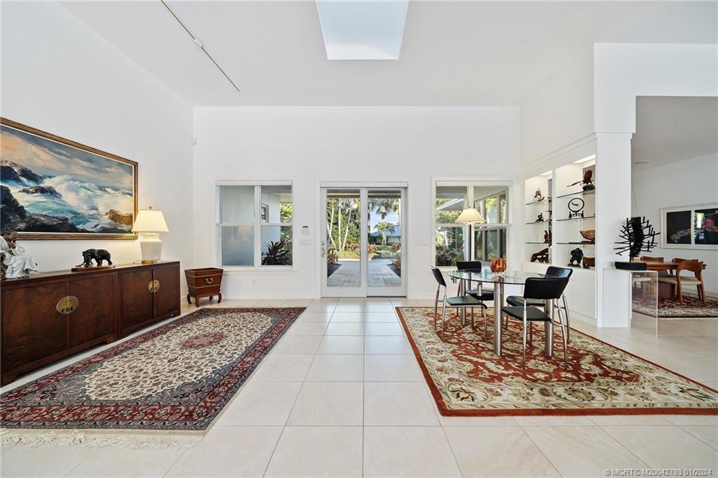 5016 SW Inverness Ct