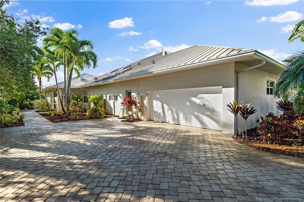 5016 SW Inverness Ct