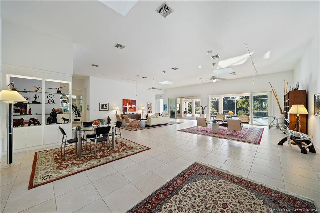 5016 SW Inverness Ct