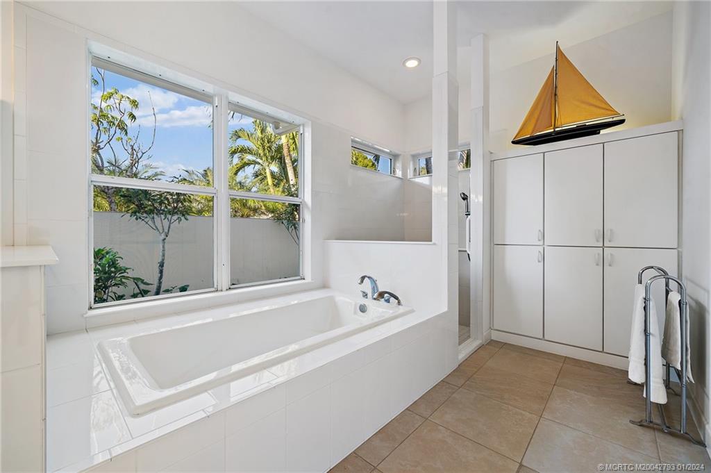 5016 SW Inverness Ct