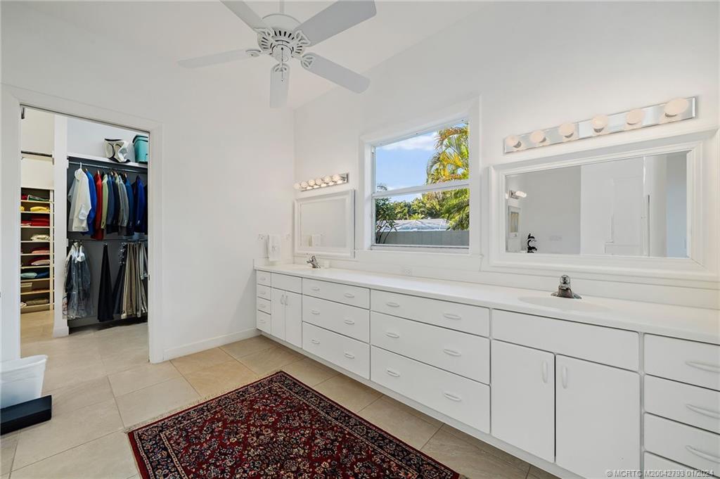 5016 SW Inverness Ct