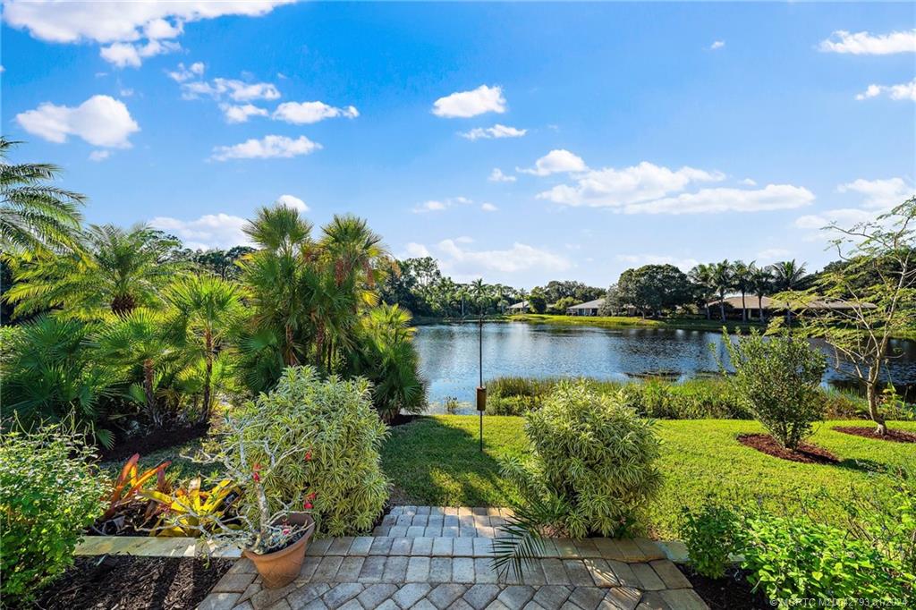 5016 SW Inverness Ct