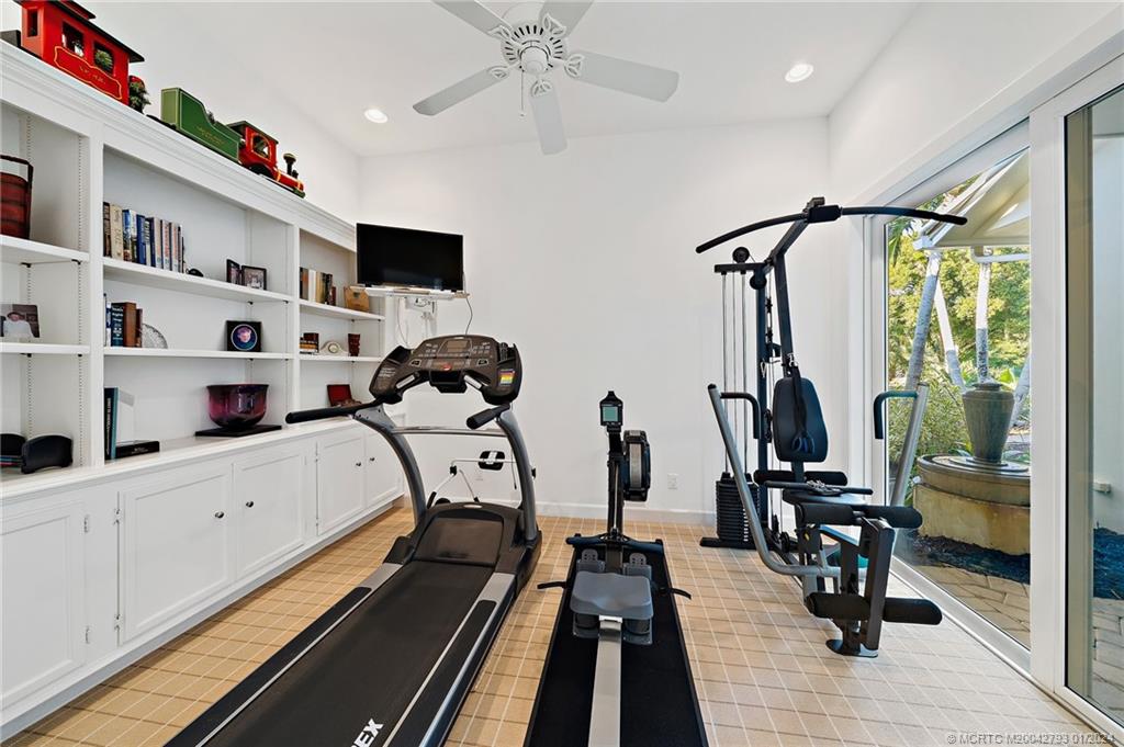 5016 SW Inverness Ct